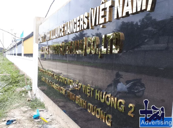 Quảng cáo Tài Long An thi công bảng hiệu inox vàng