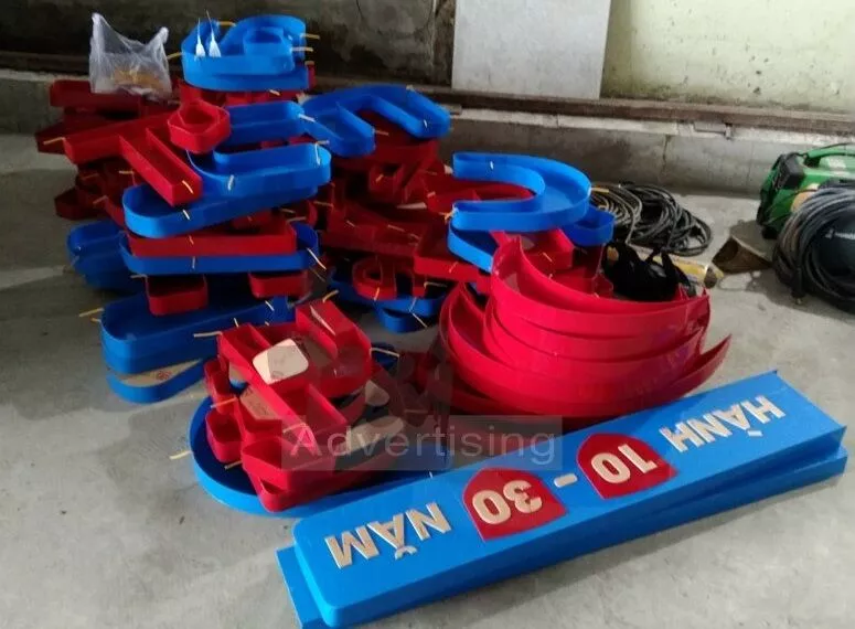 Quảng cáo Tài Long An Chữ nổi mica