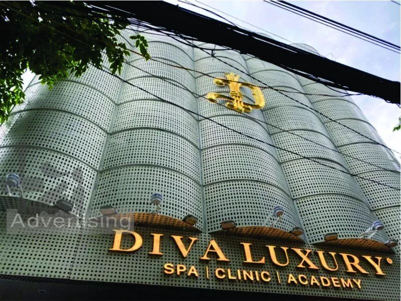 Quảng cáo Tài Long An chữ inox mặt mica