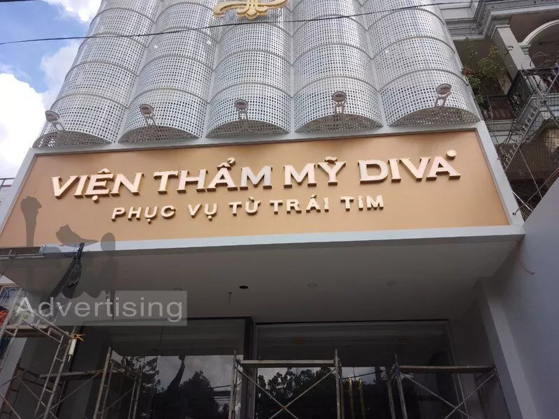Quảng cáo Tài Long An Bảng hiệu chữ inox đèn led mặt mica