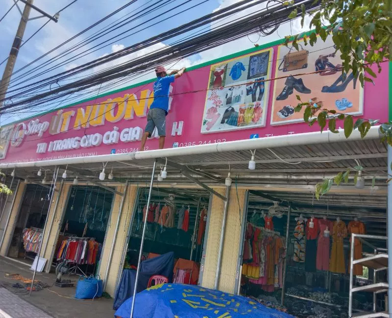 Quảng cáo Tài Long An Chữ nổi mica