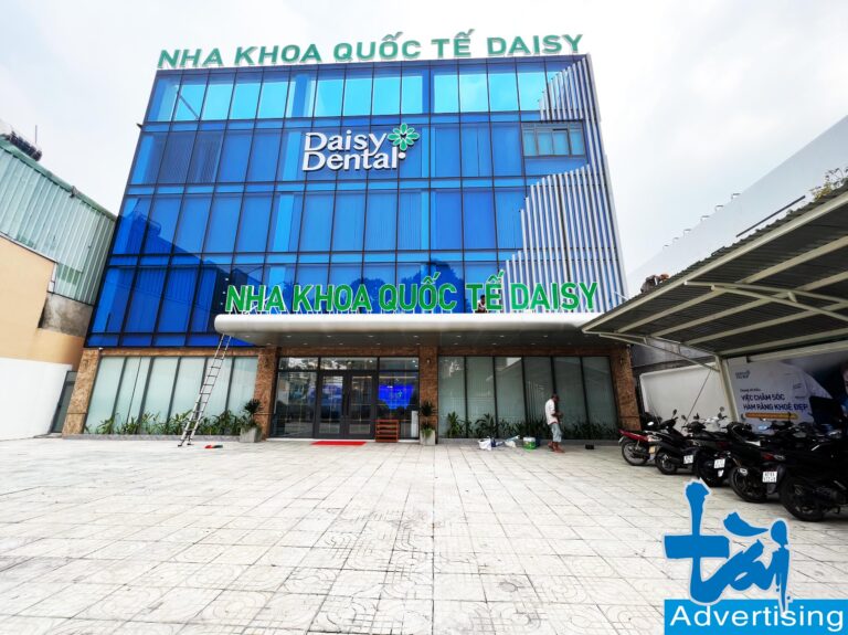 Quảng cáo Tài Long An thiết kế và thi công trọn gói mặt dựng công trình Nha khoa Quốc tế Daisy