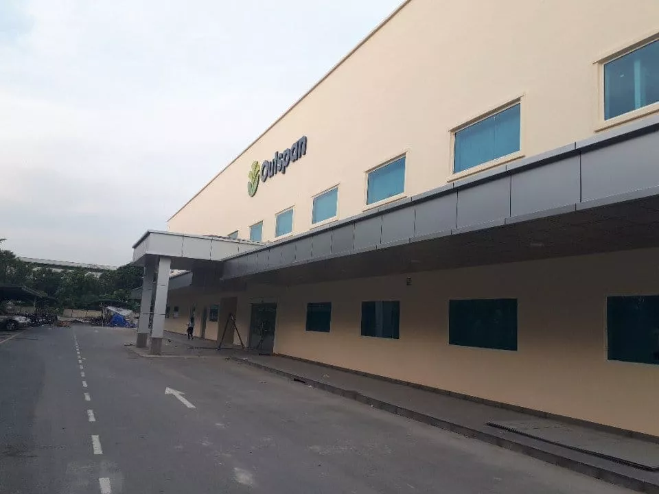Quảng cáo Tài Long An thi công mặt dựng alu cho công ty Outspan
