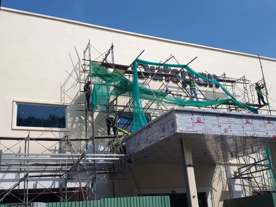 Quảng cáo Tài Long An thi công mặt dựng alu cho công ty Outspan