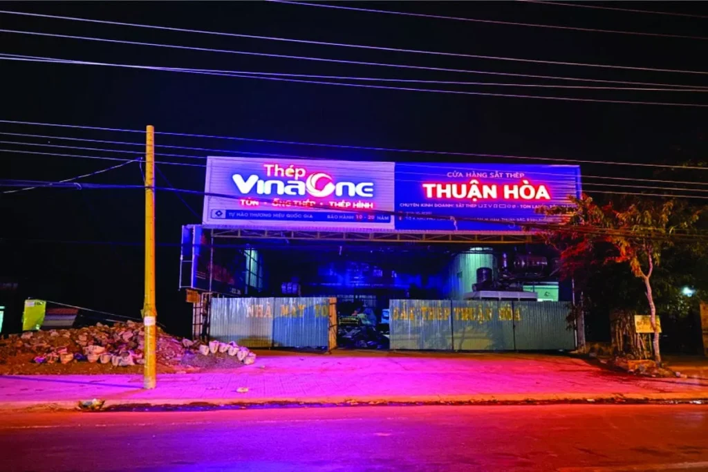 Quảng cáo Tài Long An Chữ nổi mica đèn led