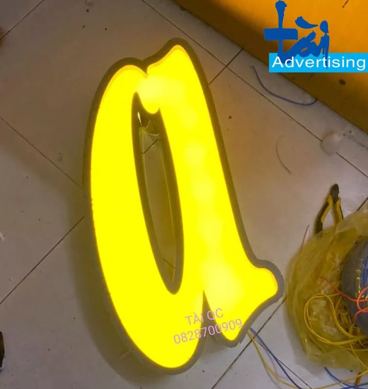 Quảng cáo Tài Long An Chữ inox mặt mica đèn led