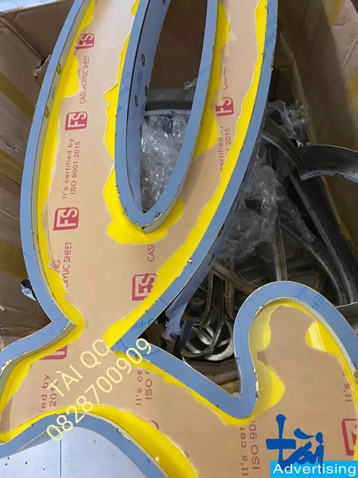 Quảng cáo Tài Long An chữ inox giật cấp mặt